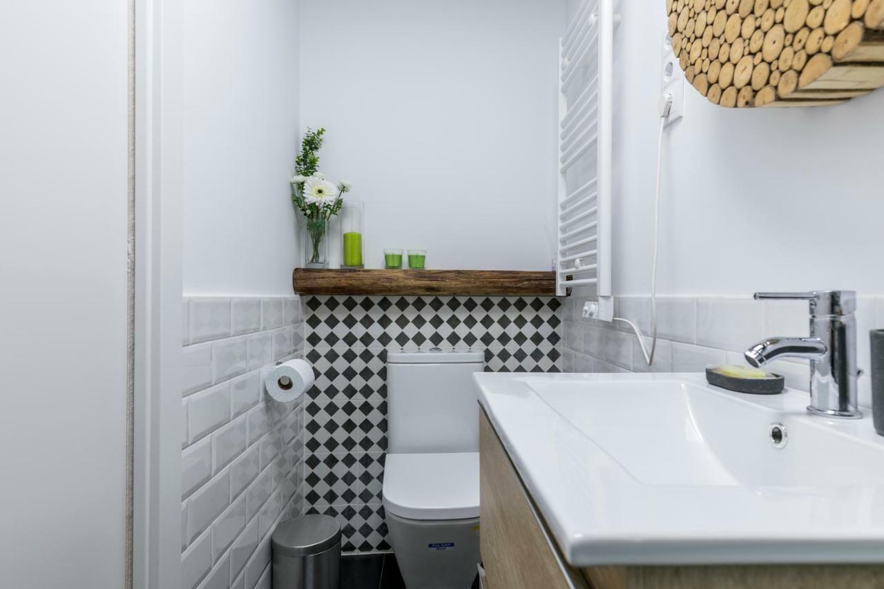 Bonito Apartamento En Tipica Corrala En El Centro De Madrid Esterno foto